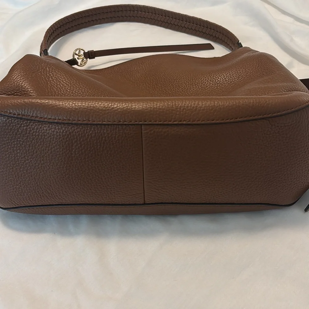 MICHAEL Michael Kors pebbled Leather Large Hobo Shoulder Bag brown gold accents - Picture 3 of 14